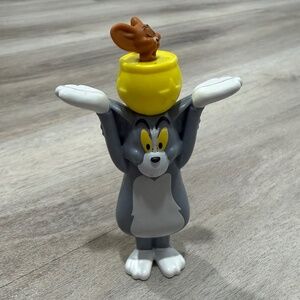 2024 Burger King Tom & Jerry Toy Figure Tom Holding Jerry Cake Topper